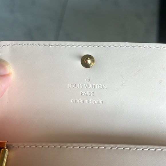 Louis Vuitton Vernis key case. - Picture 9 of 9